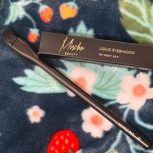 Mischo Beauty Liquid Eyeshadow in Magnifique with Wing Me 13 Brush! New!